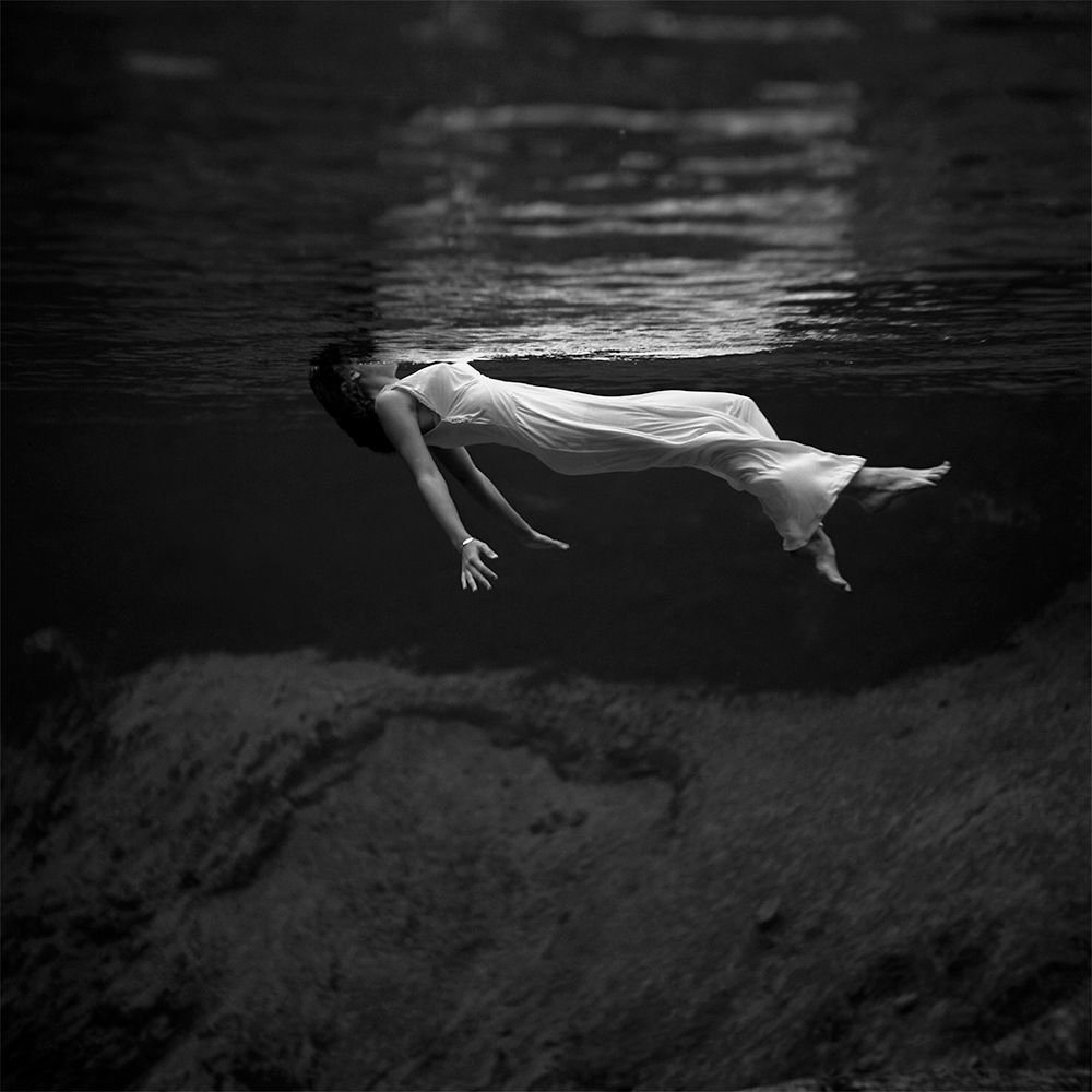A Woman Floats In Water - Fashion Photography By Toni Frissell 1947