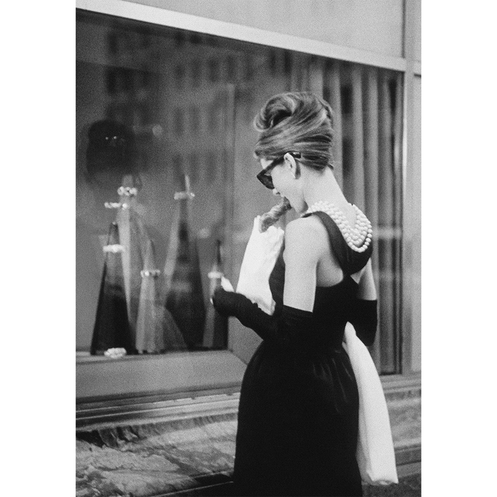 Audrey Hepburn - Window Shopping - Breakfast at Tiffany's